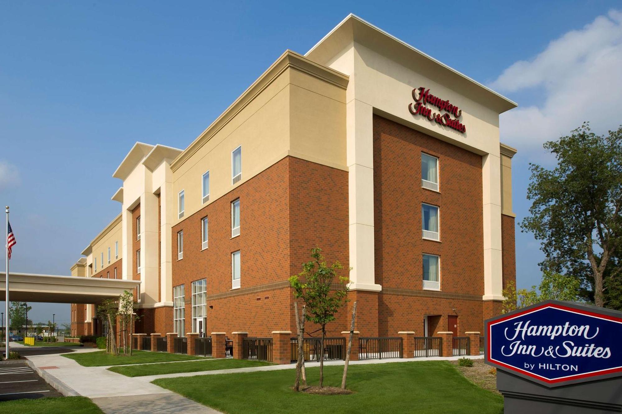 Hotel Hampton & Syracuse/carrier Circle East Syracuse